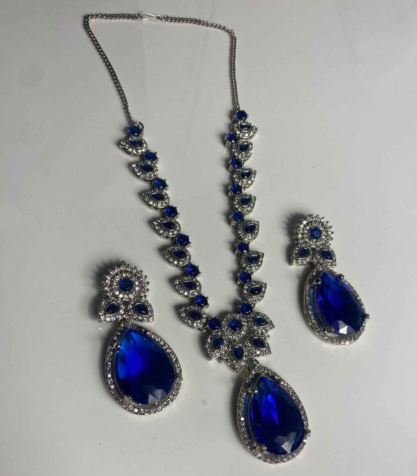 Tear Drop Necklace Set