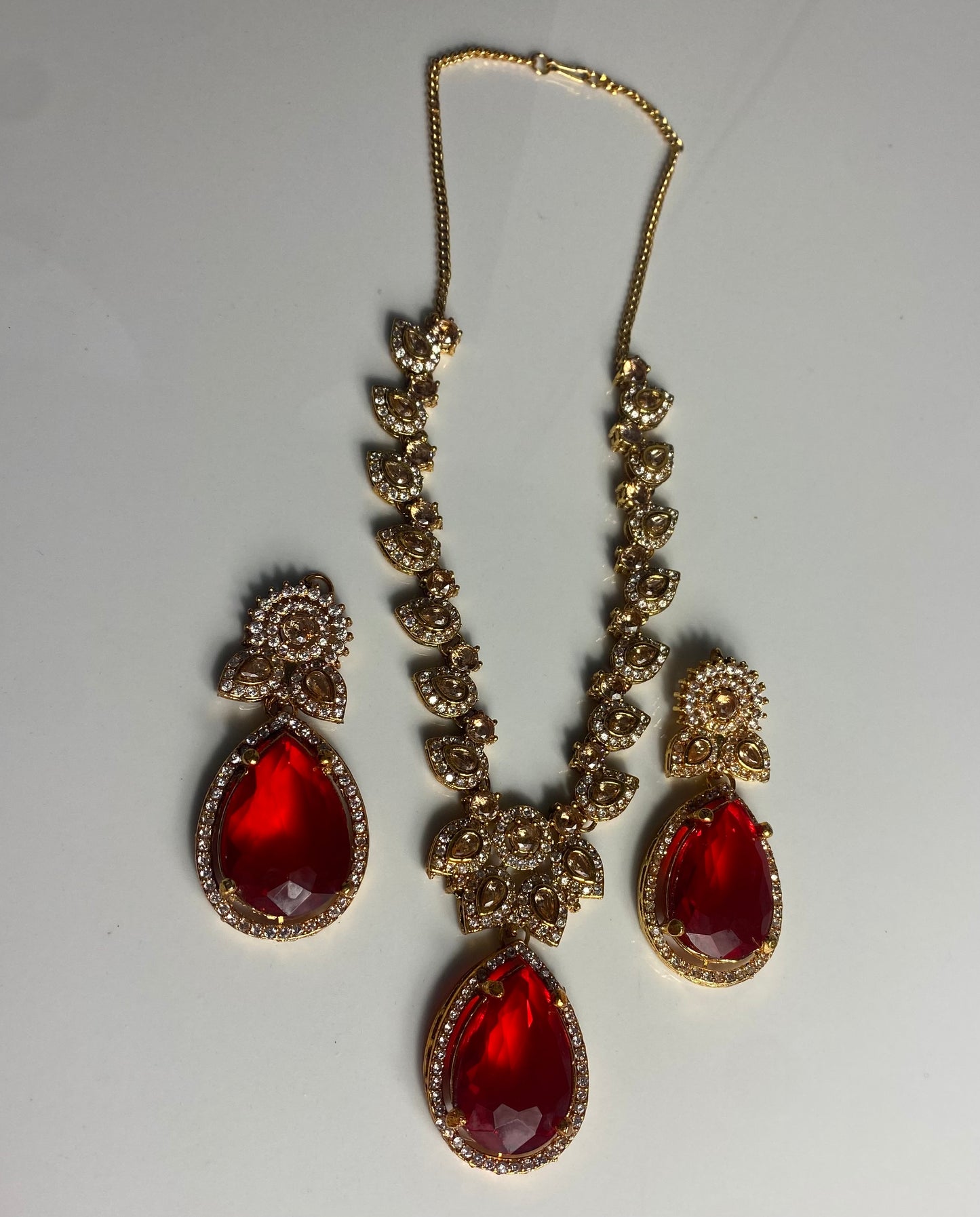 Tear Drop Necklace Set