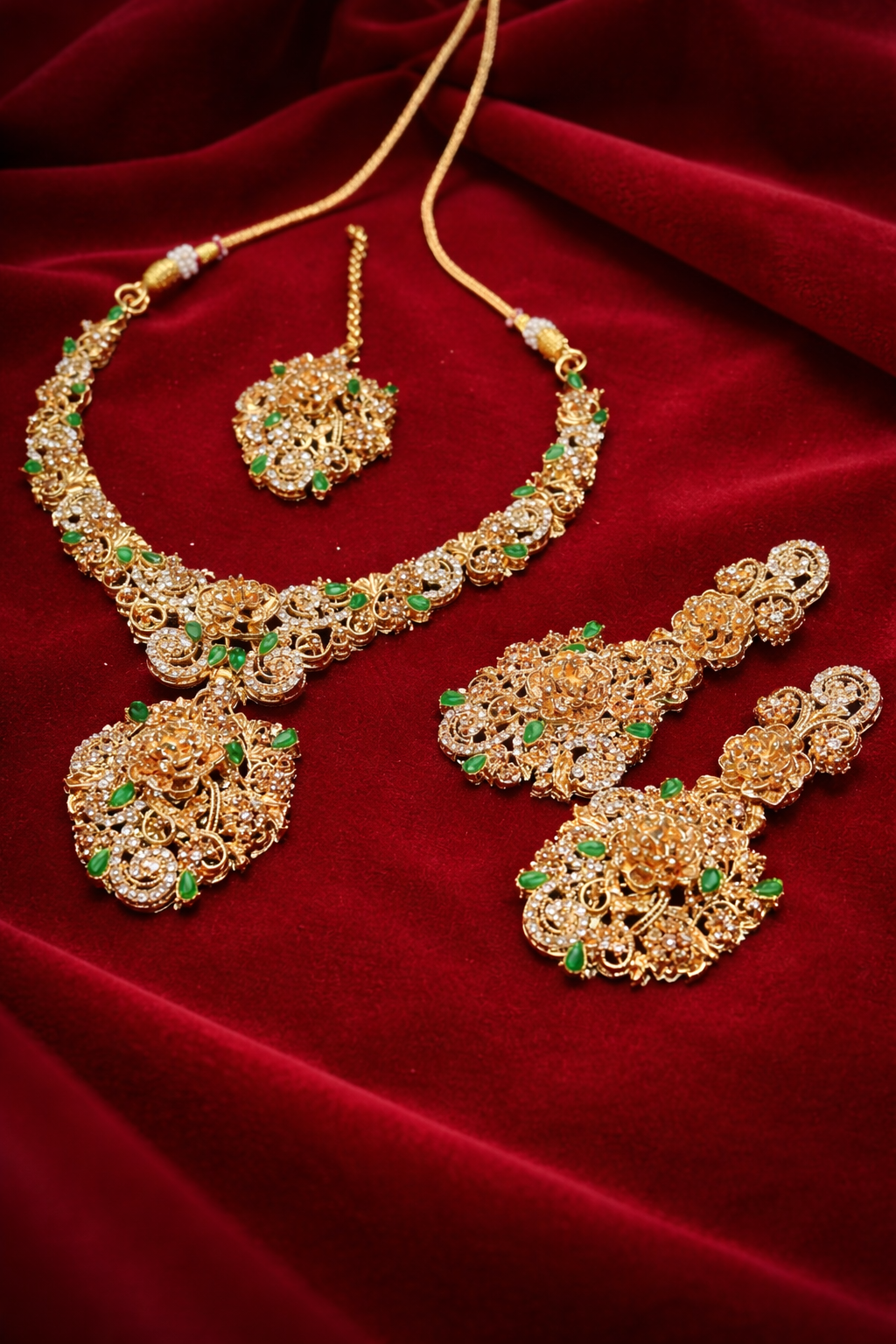 The Rose Necklace set